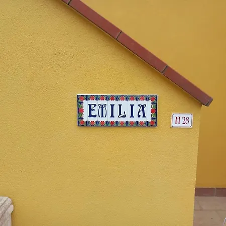 Emilia *